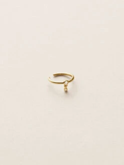 Maria Black Lady Ear Cuff