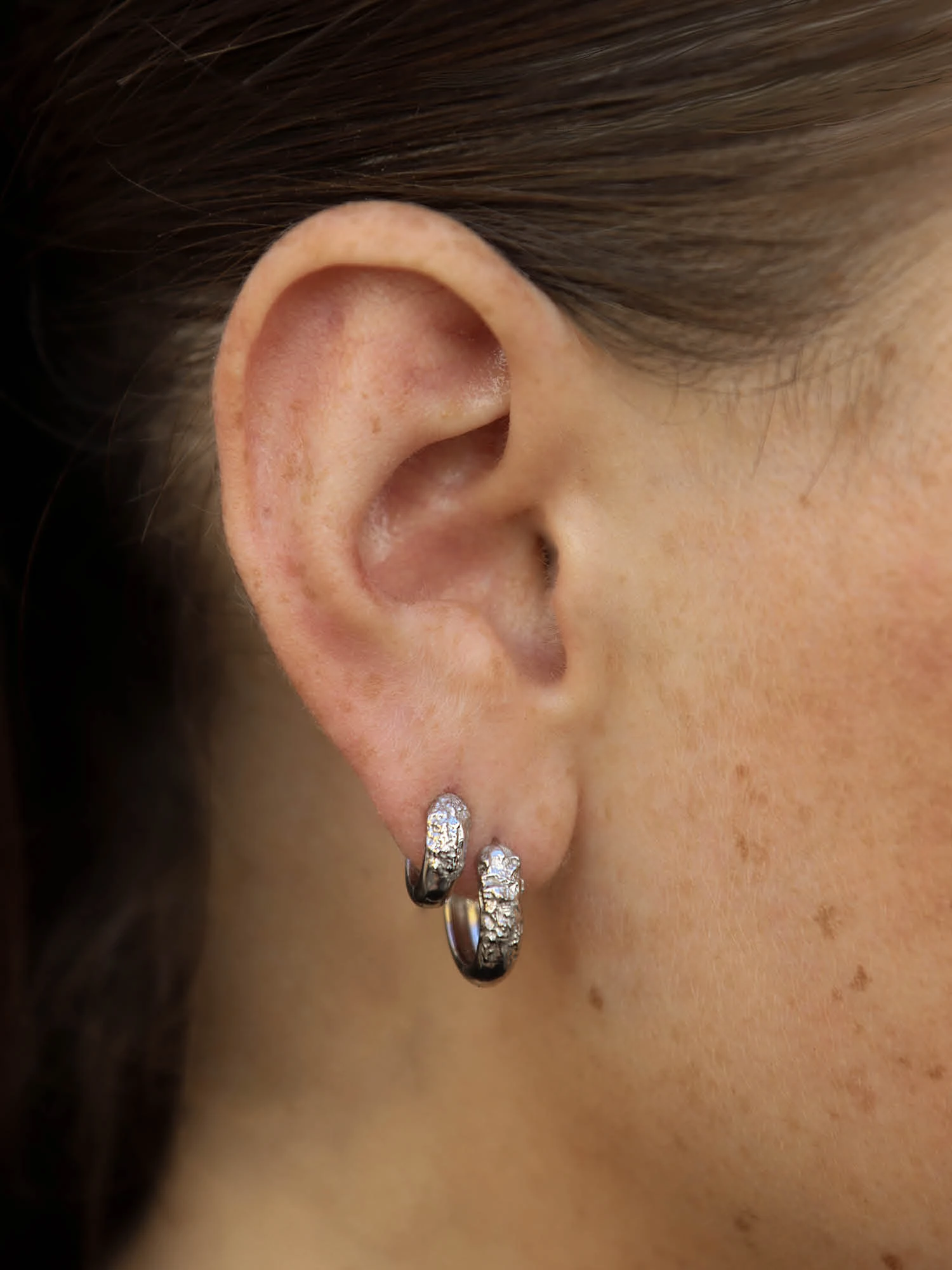 Maria Black Axton 9 Huggie 4 Maria Black Axton 9 Huggie - Image 4