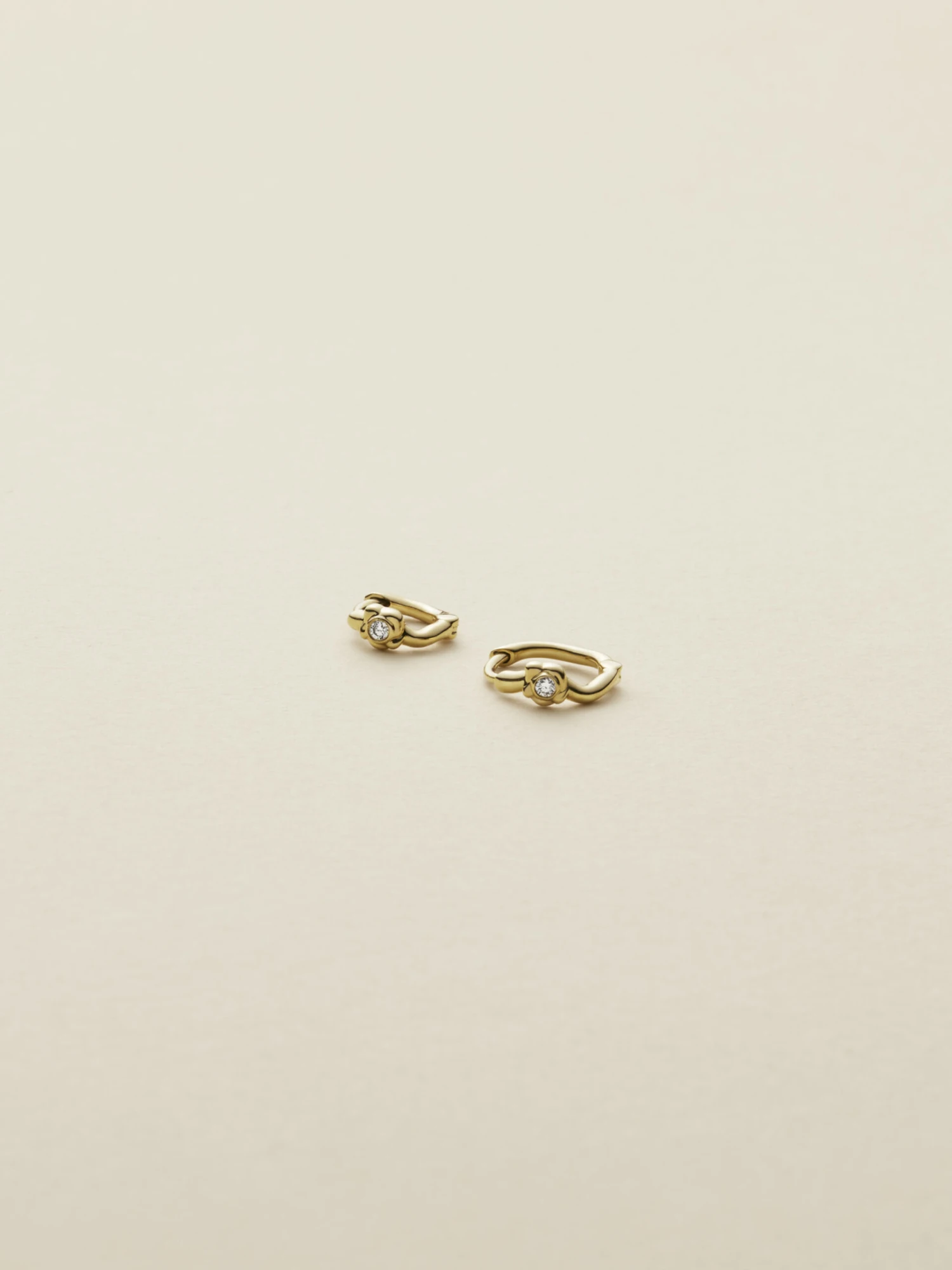 Maria Black Flora 5 Huggie 3 Maria Black Flora 5 Huggie - Image 3