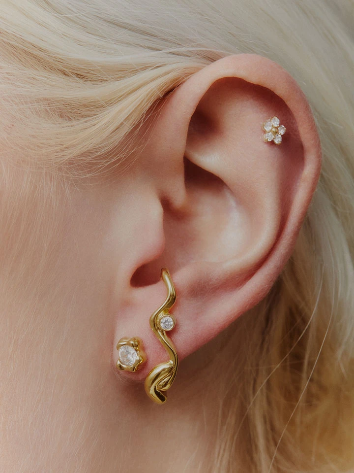 Maria Black Daisy 5 Piercing Stud 2 Maria Black Daisy 5 Piercing Stud - Image 2